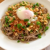 意外なおいしさ！ぶっかけカレー納豆そば♪